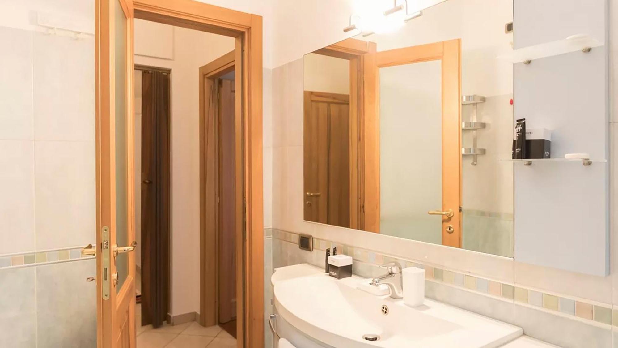 Classbnb - Two Apartments 400 Meters From The Duomo Milan Exterior photo
